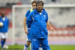 Primi Maradiaga fue nombrado entrenador de El Salvador en septiembre del 2015 y despedido el 8 de septiembre de 2016 tras dirigir 13 partidos y no ganar uno solo.