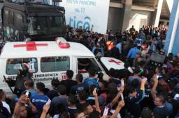 La tragedia del fin de semana en el estadio Nacional sigue dando de qué hablar en el país. Piden investigar a fondo.