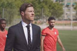 Xabi Alonso a dar sus primeros pasos como entrenado con el Tango Squad.