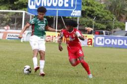 Javier Rivera y Lacayo le dieron el gane a Marathón ante Real Sociedad. Foto: José Luis Barralaga.