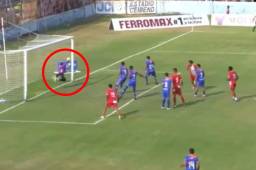 Así fue la tremenda tapada del portero de UPNFM al cabezazo de Josué Villafranca.