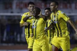 Darixon Vuelto tiene ganando a Real España en El Progreso. Foto: Neptalí Romero.