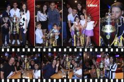 Los jugadores de Olimpia se marcharon a un restaurante de la capital para celebrar junto a sus seres más queridos la obtención del campeonato en el Apertura 2019. (Fotos cortesía Ronal Aceituno)