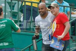 El defensor uruguayo Caue Fernandesen las gradas del estadio Yankel Rosenthal de San Pedro Sula en el duelo de Marathón vs Motagua. Foto Neptalí Romero