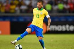 Dani Alves ha encendido las redes sociales con un mensaje de solo dos palabras. ¿Hizo mal el brasileño?