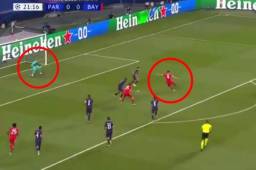Así estrelló el balón en el poste Robert Lewandowski en el Bayern-PSG.