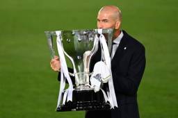 Zidane conquistó su segunda Liga Española como DT del Real Madrid; Florentino Pérez dijo que es ''una bendición'' tenerlo en el club.
