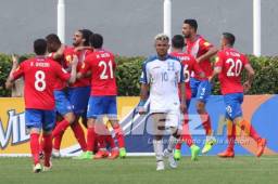 Kendall Waston apuñaló la alegría hondureña en el estadio Morazán. FOTO: DIEZ.HN