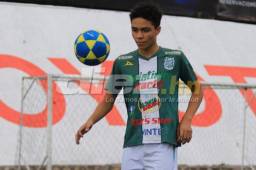 Julio César Jr, es el hijo de Rambo de León quien milita en el Platense Júnior de la capital. Su padre dice que tiene algunas condiciones para triunfar.