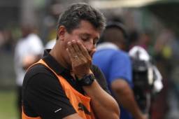 El entrenador Mauro Reyes ha sido separado del Real España tras una semana de mucha incertidumbre.