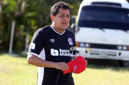 El entrenador del Olimpia, Nahún Espinoza, disparó contra el torneo de la Copa Presidente. Foto Juan Salgado