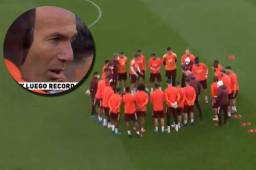 Antes de empezar el entrenamiento, Zidane brindó una charla motivacional a su plantel.