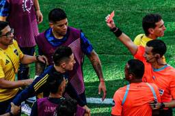 La FIFA le dio 4 fechas de suspensión a Nicolás Figal y Ander Herrera. El marcador central hizo el descargo para que le reduzcan la sanción.