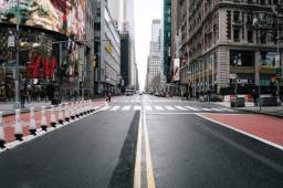 La ciudad de Nueva York es la más golpeada en Estados Unidos por el coronavirus y el presidente Donald Trump acusa de China de esconder información.