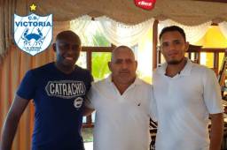 Nelson Vázquez (derecha) tendrá como PF a Rossel Sabio (izquierda) en el Victoria.