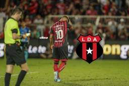 Alex López no apareció en la final y falló un penal decisivo para Alajuelense.