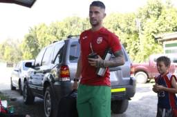 Esteban Espindola terminó contrato con Marathón y descarta regresar a Argentina para pasar la pandemia de coronavirus.