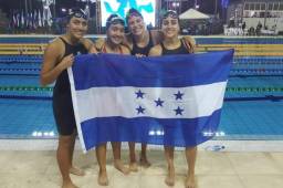 Sara Pastrana, Julimar Ávila, Michelle Ramírez y Gabriela Paredes son las hondureñas que se llevaron la medallla de oro para Honduras en Natación en relevos 4x200.