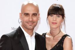 Pep Guardiola junto a su esposa Cristina Sierra.