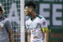 Jeffri Flores tendrá que esperar para hacer su debut con el Platense.