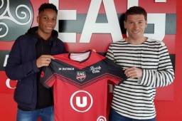 Isaac Drogba firmó con el Guingamp a sus 17 años de edad.