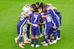 Andy Najar con sus compañeros haciendo la arenga antes de comenzar el partido en Bruselas. Foto Anderlecht