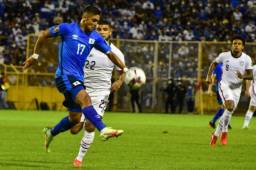 Jairo Henríquez, con la camisa 17, en el partido contra Estados Unidos donde empataron 0-0.