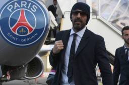 Buffon llegó a París para firmar su contrato que lo ligue al PSG.