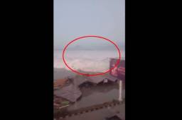 El fuerte terremoto en la isla indonesia de Célebes ha desatado un tsunami, según confirma la agencia geofísica de Indonesia citada por AP.