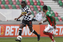 Alberth Elis fue titular en el empate del Boavista, pero su equipo se complica en la zona del descenso y se quedan en el penúltimo lugar.