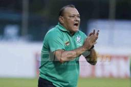 Carlos Caballero fue despedido de Platense y espera dirigir en Liga de Ascenso o Liga Nacional.