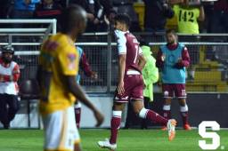 El tico Johan Venegas azotó a Tigres con gol de cabeza.