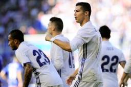 Cristiano Ronaldo anotó triplete ante el Alavés, pero erró un penal.