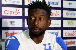 El zaguero del Olimpia, Jhonny Palacios, atendió a los medios en la concentración de la Bicolor que se prepara para el amistoso contra El Salvador.