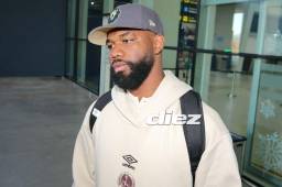 El delantero hondureño fue contundente sobre si sale una tercera oferta en el extranjero. Foto: ALEX PÉREZ