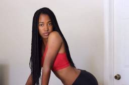 La guapísima Samantha posando frente a su lente. ¡Qué deleite!