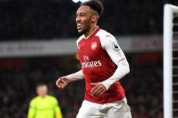 El atacante gabonés dio tributo a la velocidad de sus piernas con una imagen de Gokú.