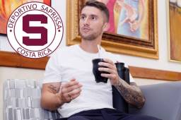 El exjugador del Marathón y Olimpia, Esteban Espíndola, se marcha agradecido del país y habla muy bien por cómo lo trataron. Está sorprendido con la afición de la S.