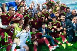 La Selección Sub-20 de Venezuela celebrando la clasificación a la final del torneo.