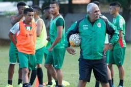 Manuel Keosseian inicia un nuevo camino con el Marathón pensando en la copa 9.