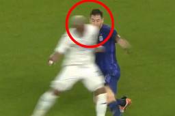 Directo a la cara: La dura entrada de Deiby Flores contra Lionel Messi que despertó el enojo de los argentinos