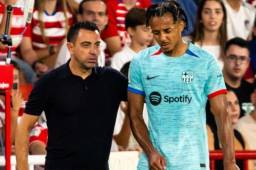 Barcelona confirmó que pierde al central francés por una lesión la rodilla.