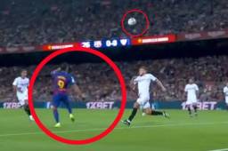 Luis Suárez esperó de espalda a portería y de derecha la mandó al fondo.