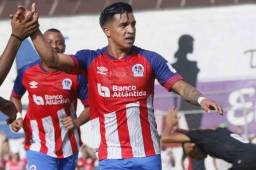Michaell Chirinos había adelantado días atrás que estaba analizando quedarse un año en Olimpia. Pedro Troglio ya confirmó jugará el Clausura 2020.