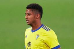 El Choco Lozano y el Cádiz empataron este sábado ante el Real Valladolid por la fecha 32 de la Liga española.