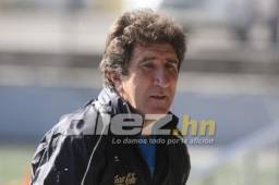El entrenador del Olimpia, Héctor Vargas, alaba al Juticalpa y explica porqué el Motagua fue goleado por el Real Sociedad. Foto DIEZ
