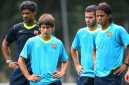 Marc Crosas junto a Bojan y Giovanni dos Santos cuando los dirigía Frank Rijkaard.