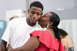 Madre de Julián Martínez confiesa el pedido especial que le hizo antes de viajar a Portugal y lo que pasó con la camisa de Messi