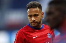 Leonardo dejó en el aire el futuro de Neymar en el PSG tras ser consultado sobre el futuro del brasileño.