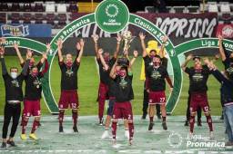 El Saprissa se coronó campeón del torneo Clausura en medio de la pandemia del coroanvirus. Junto a los alemanes, fueron los primeros en volver al fútbol.